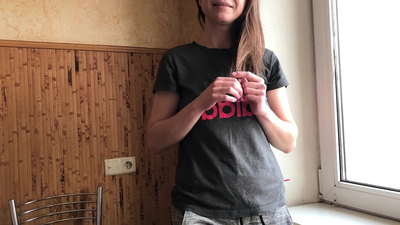 Hama Vakabatsira Hanzvadzi Yokurera kuti vazorore Zuva Rokutanga risati rasvika. Russian Amateur nekutaura
